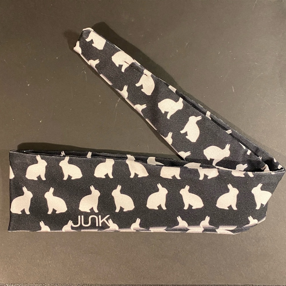 JUNK - “Hip Hop” Tie Headband 🐇